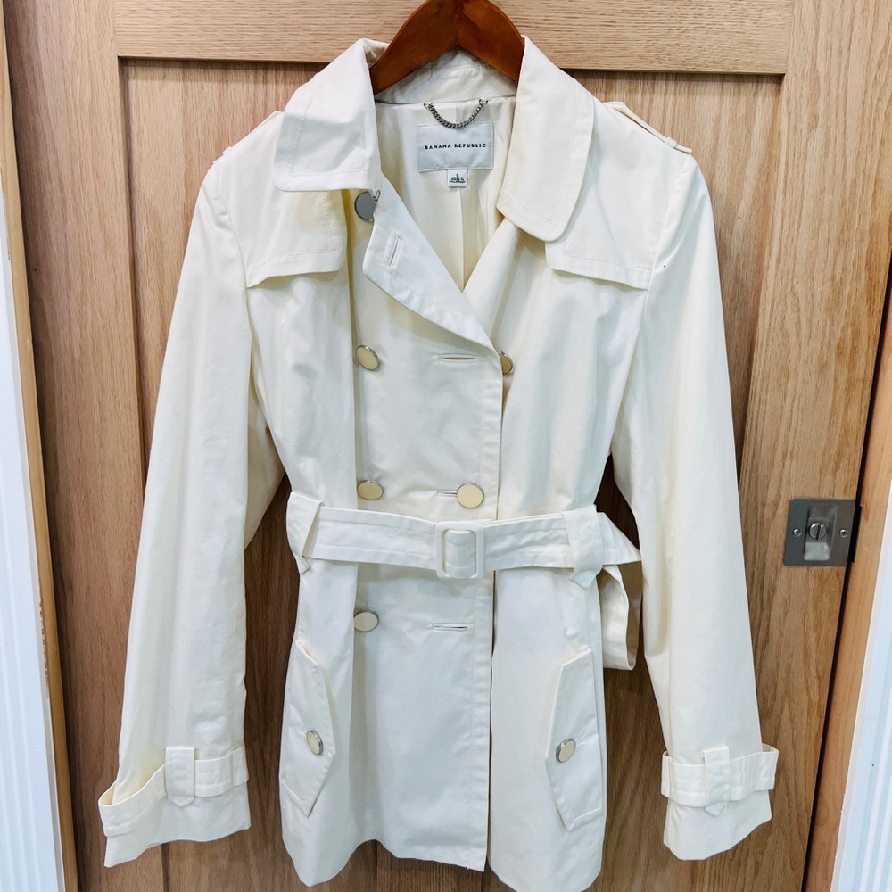 Banana Republic Women's Cream Trench Coat size L